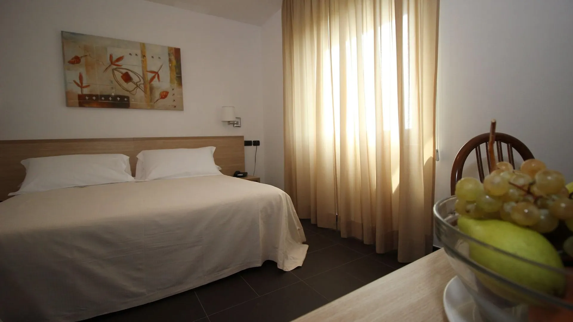 Hotel Majesty Бари 4*,