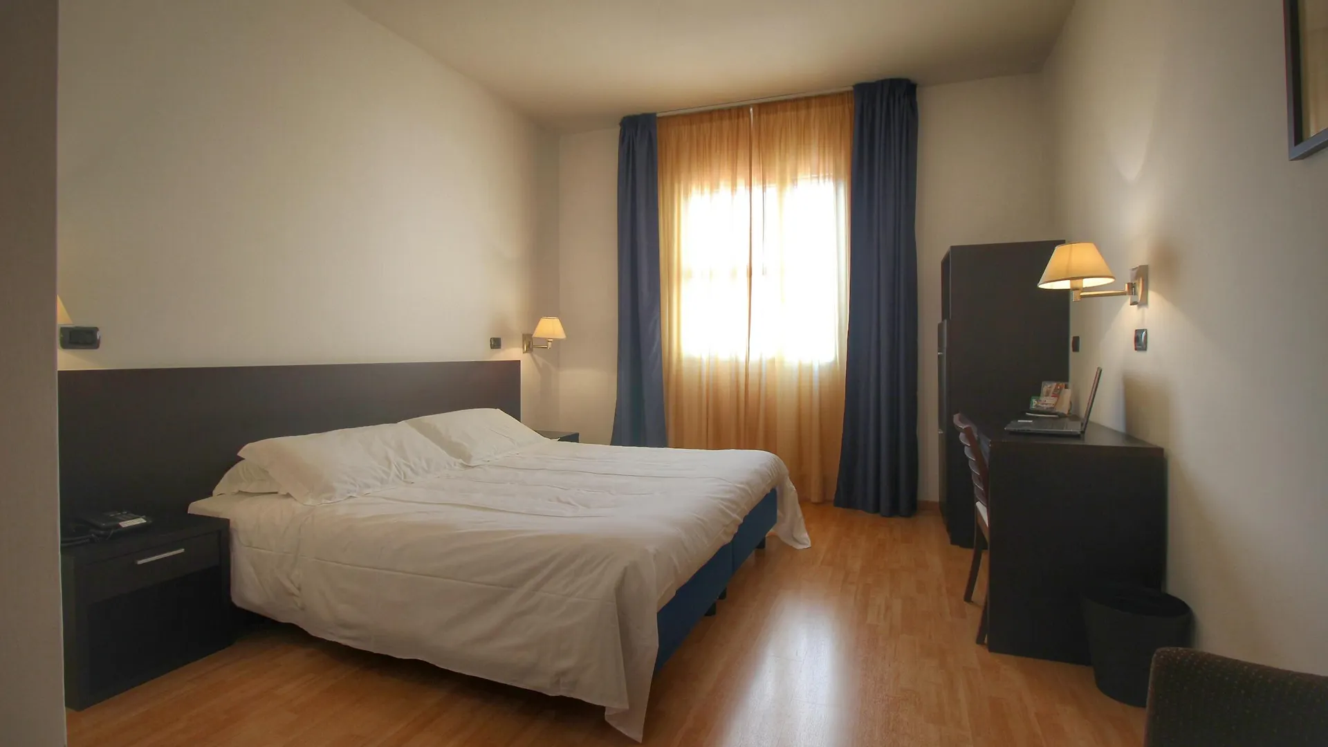 ****  Hotel Majesty Бари Италия