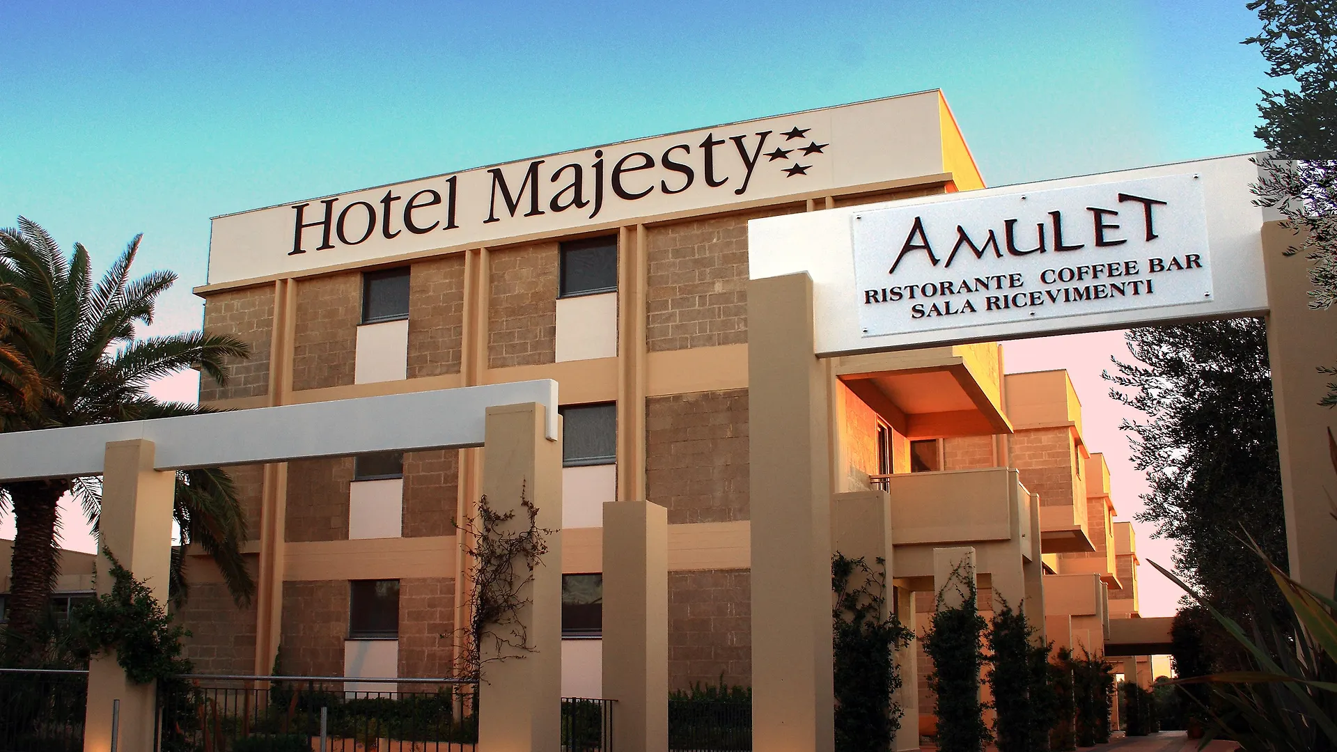 Hotel Majesty Бари